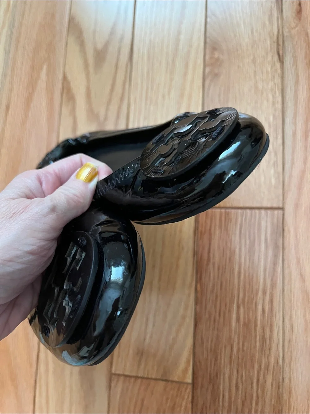 Tory Burch black patent leather Reva ballet flats 🥿